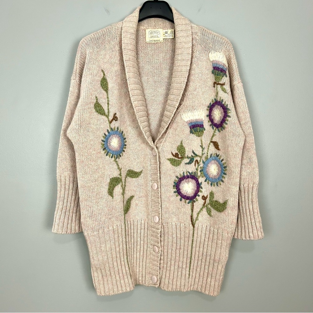 Vintage 80’s Embroidered Shetland Wool Sweater Women’s Size M Oversized Cardigan